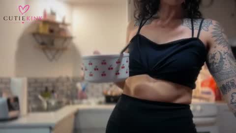 Snapshot of cutiekink69 chatting on 2, 8, 2026 CUTIE KINKS OFFICIAL CHATROOM AND LIVE STREAM online show from 2, 8, 2026