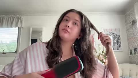 Snapshot of cutieoggg420 chatting on 26, 9, 2025 Cutieoggg420 online show from 26, 9, 2025