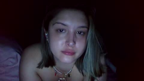 Snapshot of cutieoggg420 chatting on 14, 5, 2026 Cutieoggg420 online show from 14, 5, 2026