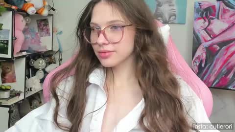 Snapshot of cutierori chatting on 26, 2, 2025 Rori  Instagram cutierori  online show from 26, 2, 2025