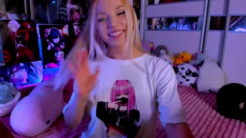 Snapshot of cuttie_ponyy chatting on 6, 12, 2024 Nora online show from 6, 12, 2024