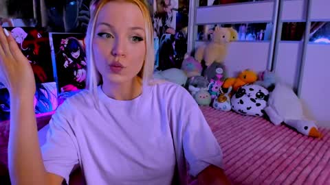 Snapshot of cuttie_ponyy chatting on 10, 12, 2024 Nora online show from 10, 12, 2024