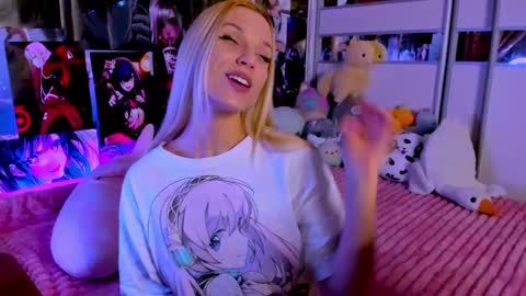 Snapshot of cuttie_ponyy chatting on 16, 12, 2024 Nora online show from 16, 12, 2024