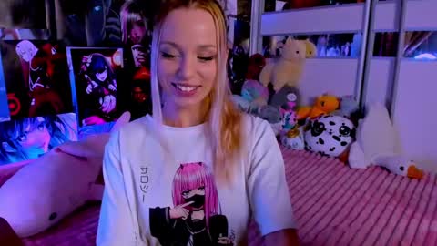 Snapshot of cuttie_ponyy chatting on 10, 1, 2025 Nora online show from 10, 1, 2025