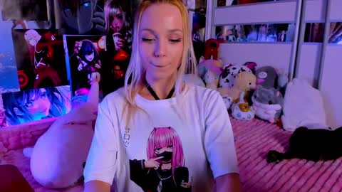 Snapshot of cuttie_ponyy chatting on 16, 2, 2025 Nora online show from 16, 2, 2025