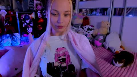 Snapshot of cuttie_ponyy chatting on 27, 9, 2025 Nora online show from 27, 9, 2025