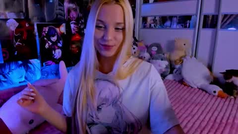 Snapshot of cuttie_ponyy chatting on 15, 11, 2025 Nora online show from 15, 11, 2025