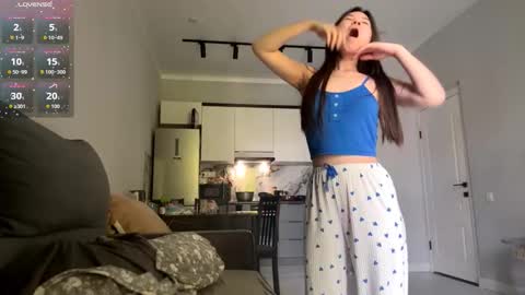 Akemi online show from 10, 9, 2025