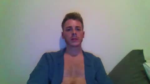 Snapshot of cyl1987 chatting on 30, 11, 2025 cyl1987 online show from 30, 11, 2025