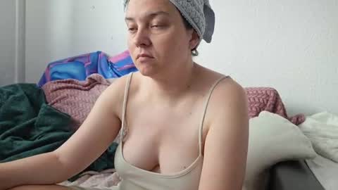 Snapshot of cyndee_winter chatting on 13, 6, 2026 Cyndee Winter online show from 13, 6, 2026
