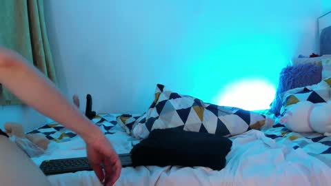 Snapshot of cynthiaa33 chatting on 20, 1, 2025 cynthiaa33 online show from 20, 1, 2025