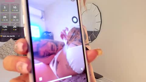 Snapshot of cyntia_adams chatting on 9, 10, 2025 cyntia_adams online show from 9, 10, 2025