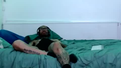 Snapshot of cyrusveal3 chatting on 13, 6, 2026 SkinnyTattedGuy online show from 13, 6, 2026