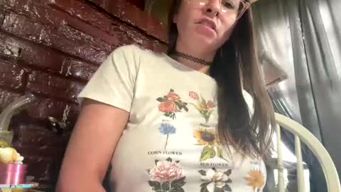 dabqueen_1994 online show from 7, 6, 2026