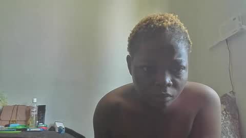 Snapshot of daddies_toy_ chatting on 11, 11, 2025 daddies_toy_ online show from 11, 11, 2025