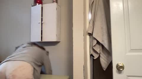 Belle  Email daddydaycarecb  online show from 16, 11, 2025