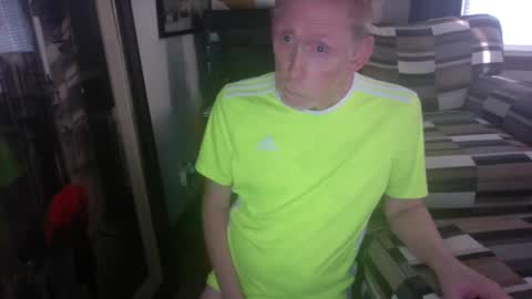 Snapshot of daddy_mack_treats_you chatting on 13, 9, 2025 daddy_mack_treats_you online show from 13, 9, 2025