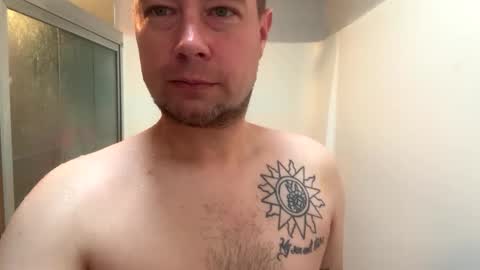 Snapshot of daddycam33 chatting on 9, 10, 2025 DaddyCam33 online show from 9, 10, 2025