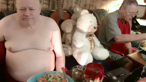 Snapshot of daddycubbyhubby chatting on 12, 11, 2025 Daddy online show from 12, 11, 2025