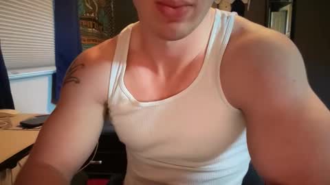Snapshot of daddygmoney6969 chatting on 2, 6, 2026 daddygmoney6969 online show from 2, 6, 2026