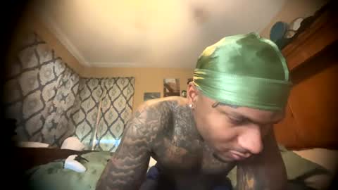 sexy tatted king bbc online show from 14, 7, 2026