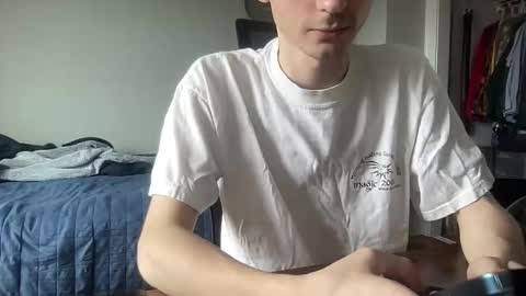 daddys boy online show from 28, 4, 2026