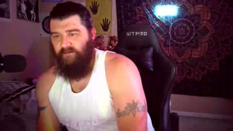 Snapshot of daddystreamingbadly chatting on 16, 12, 2025 daddystreamingbadly online show from 16, 12, 2025