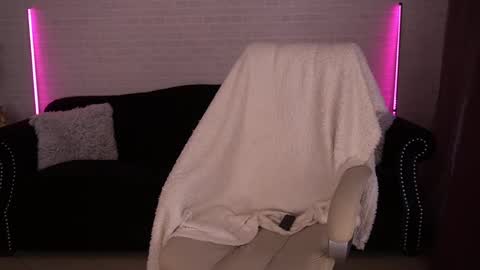 daenerys_daen online show from 28, 2, 2025