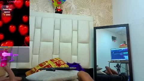 daffnelewis online show from 9, 4, 2026