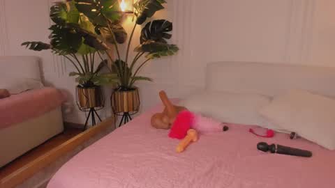 dafne_hillss online show from 8, 1, 2026