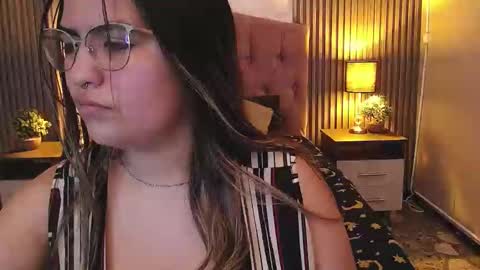 Dafne  online show from 7, 12, 2024