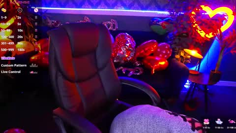 Dafni Mon online show from 17, 2, 2025