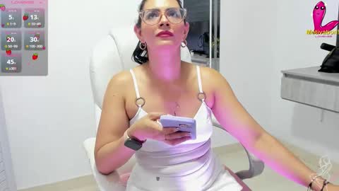 Dahian  online show from 10, 11, 2025