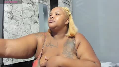 Snapshot of dahianajoss chatting on 28, 1, 2025 Ebony Sex Dahian online show from 28, 1, 2025