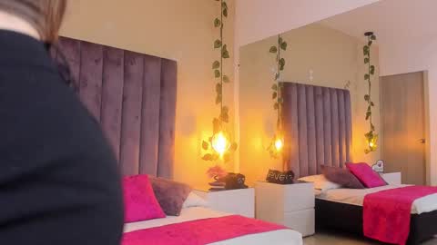 Dahlia online show from 7, 11, 2025