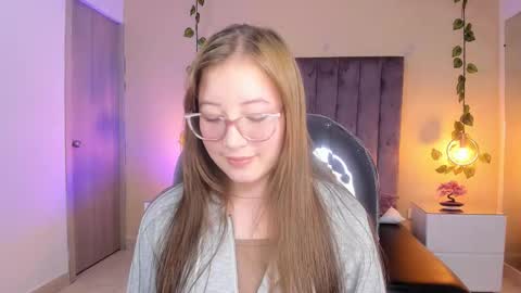 Dahlia online show from 10, 11, 2025