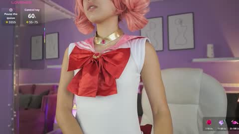 Dahlia Grey online show from 3, 10, 2025