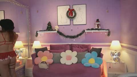 Dahlia Grey online show from 2, 12, 2025