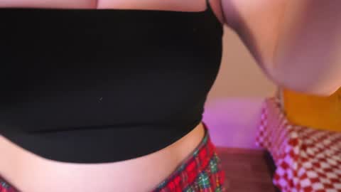 Snapshot of daien_halpert chatting on 14, 12, 2024 Cute DianaOnline mostly at 8pm-0000 am UK TimeTuesday and Wednesday off online show from 14, 12, 2024