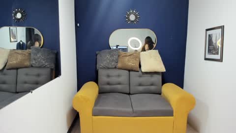 dainaevans online show from 2, 2, 2025