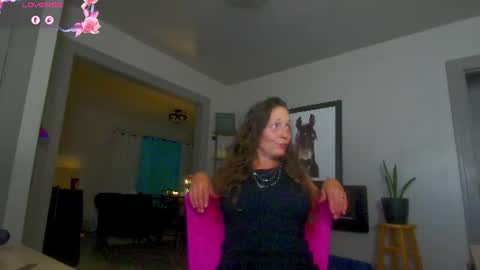 Snapshot of daisy_dove chatting on 1, 8, 2026 Daisy online show from 1, 8, 2026