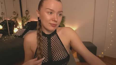 Snapshot of daisy_stacey chatting on 12, 10, 2025 Stacey online show from 12, 10, 2025