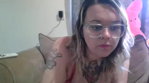 Snapshot of daisytucson chatting on 23, 4, 2026 DaisyTucson online show from 23, 4, 2026