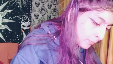 Snapshot of dak_7 chatting on 4, 2, 2025 -- -- help me reach 100 hands up online show from 4, 2, 2025