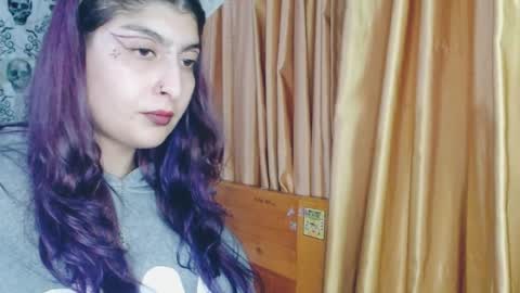 Snapshot of dak_7 chatting on 5, 2, 2025 -- -- help me reach 100 hands up online show from 5, 2, 2025