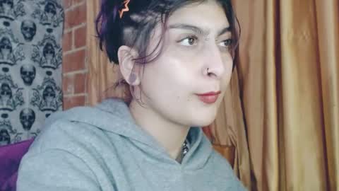 Snapshot of dak_7 chatting on 9, 2, 2025 -- -- help me reach 100 hands up online show from 9, 2, 2025