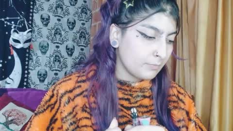 Snapshot of dak_7 chatting on 21, 2, 2025 -- -- help me reach 100 hands up online show from 21, 2, 2025