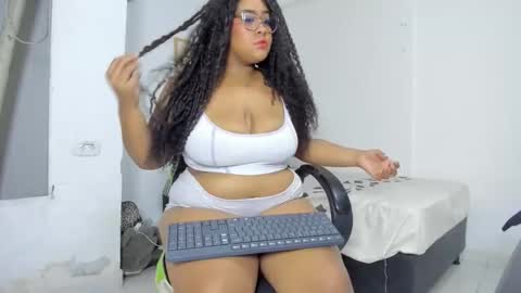 Snapshot of dakota__luxx chatting on 28, 9, 2025 dakota__luxx online show from 28, 9, 2025