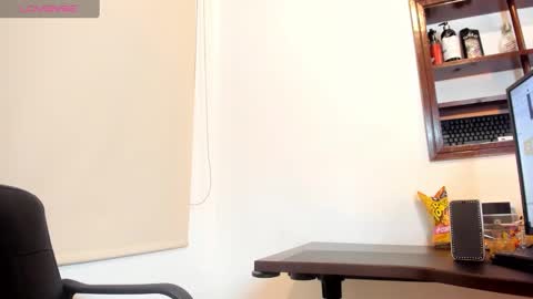 Snapshot of dakota_ds chatting on 15, 12, 2024 dakota_ds online show from 15, 12, 2024