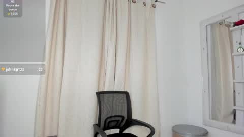 Snapshot of dakota_jenkins chatting on 23, 11, 2025 janeth online show from 23, 11, 2025